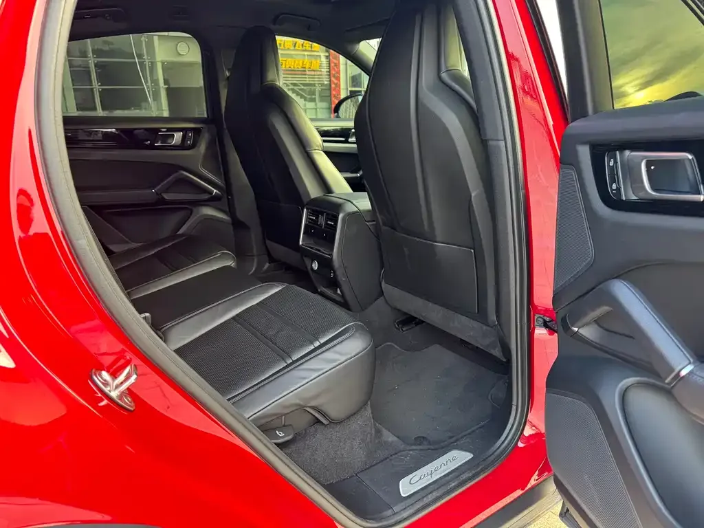 Porsche Cayenne 2023 из CN, фото 8