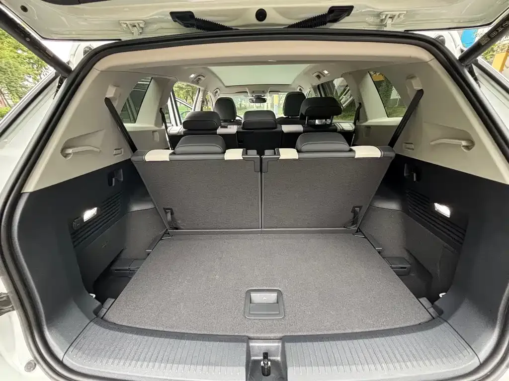 [object Object] ID.6 Crozz 2024 из CN, фото 8