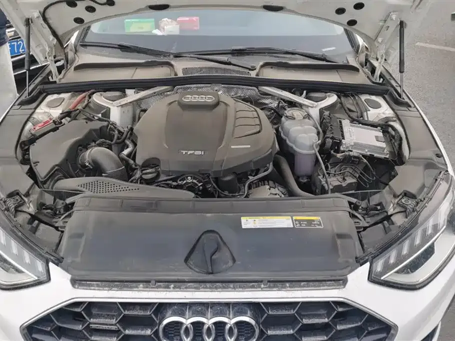 Audi A4L 2021 из CN, фото 10
