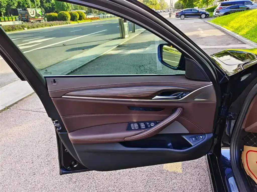 BMW 5 Series New Energy 2022 из CN, фото 6