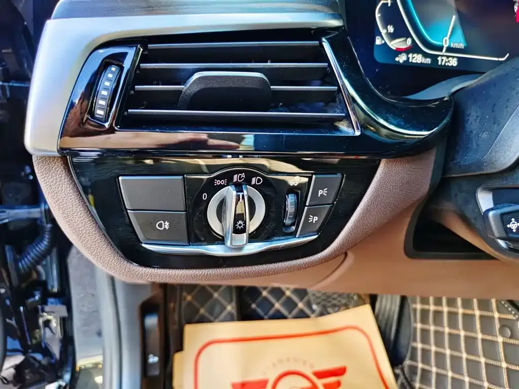 BMW 5 Series New Energy 2022 из CN, фото 8