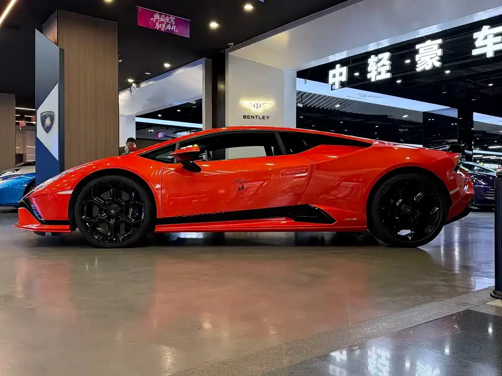 Lamborghini Huracan 2024 из CN, фото 4