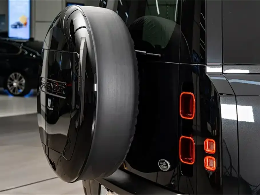 Land Rover Defender 2024 из CN, фото 9