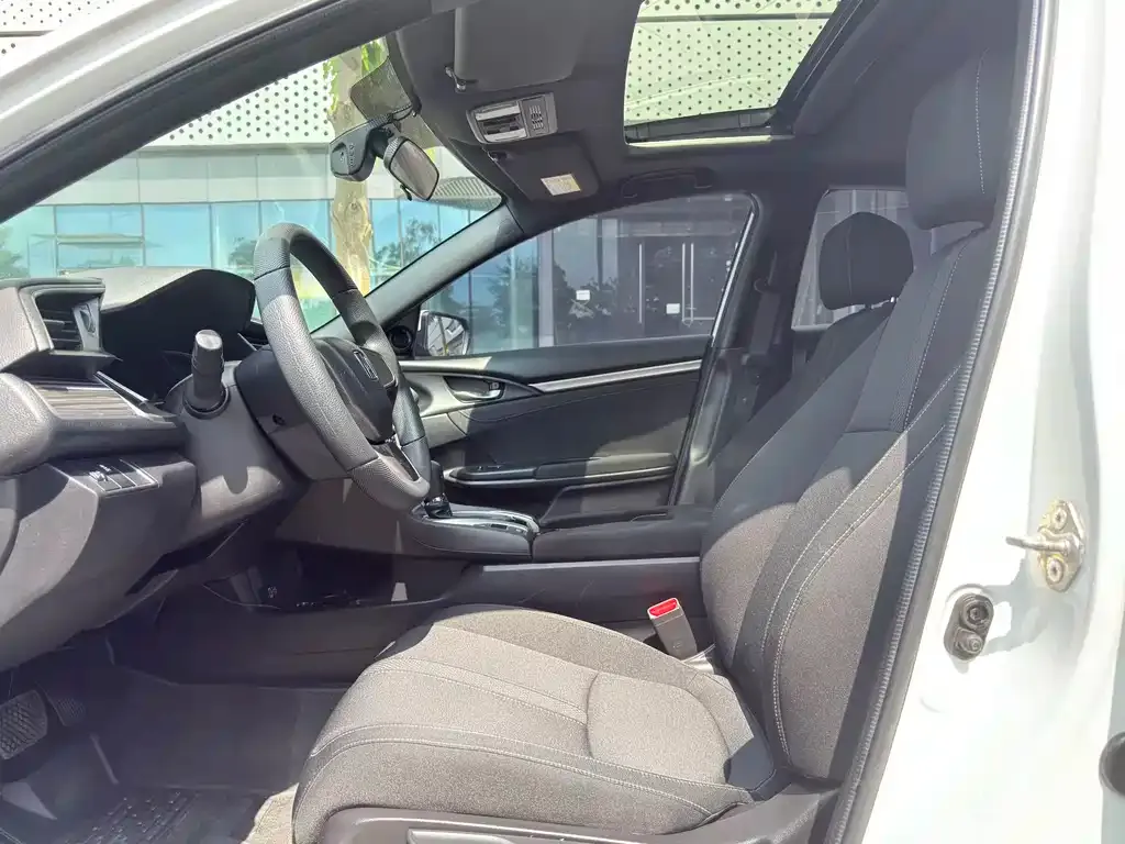 Honda Civic 2022 из CN, фото 5