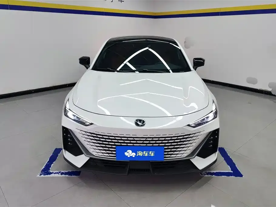 Changan UNI-V 2023 из CN, фото 2