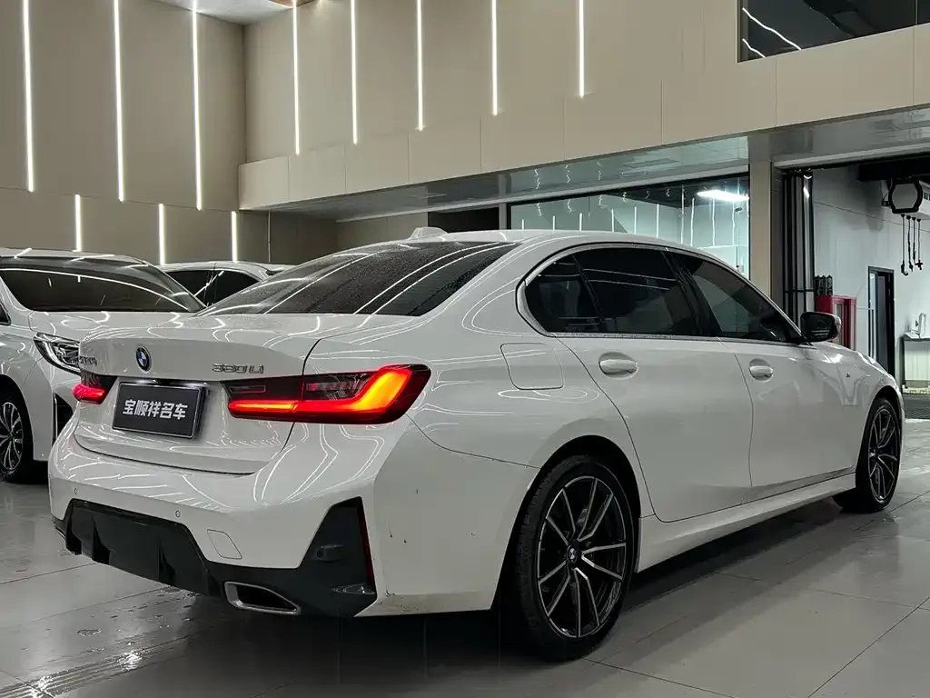 BMW 3 Series 2023 из CN, фото 8