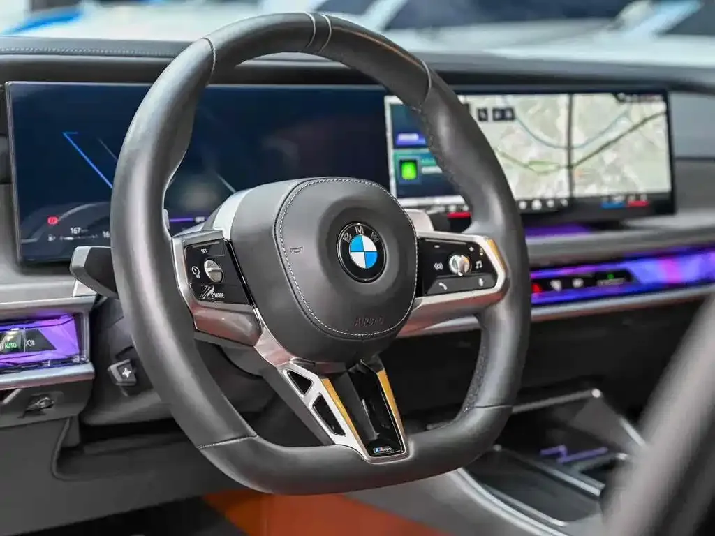 BMW 7 Series 2023 из CN, фото 9