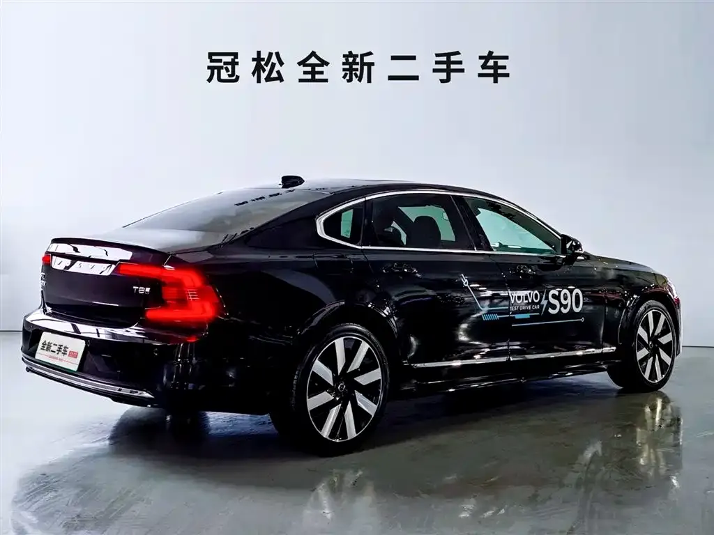 Volvo S90 PHEV 2024 из CN, фото 3