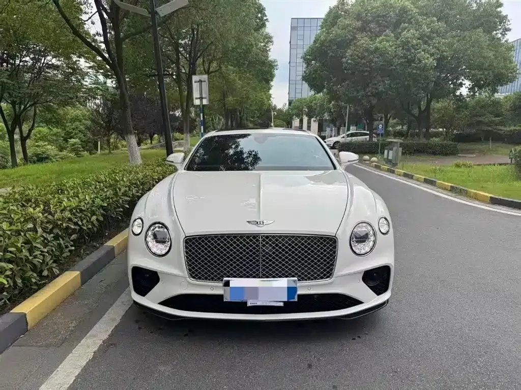 Bentley Continental 2023 из CN, фото 2