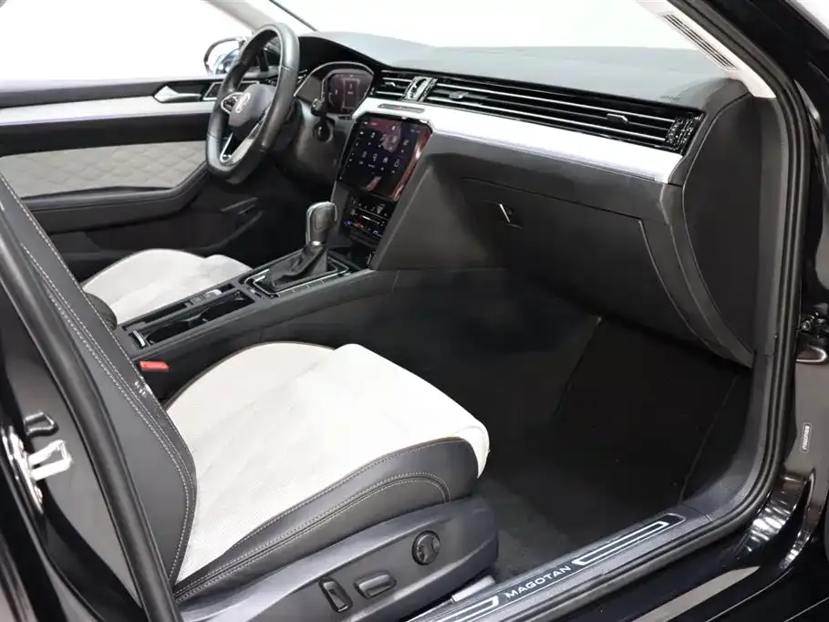 Volkswagen Magotan 2024 из CN, фото 8