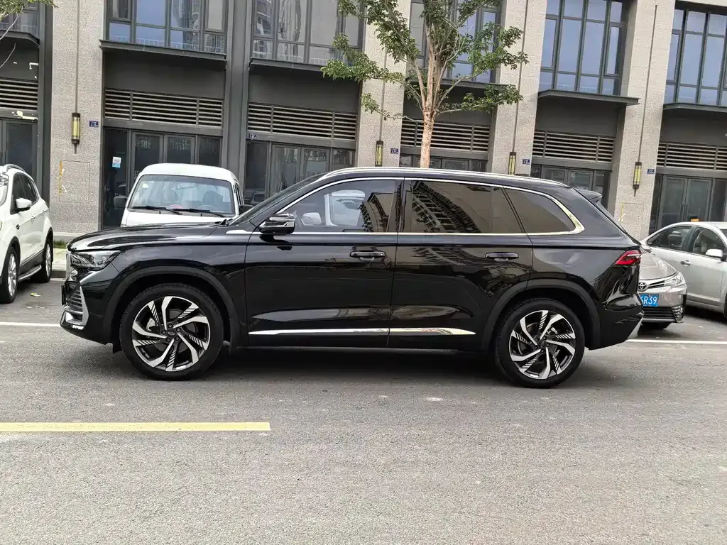 Geely Xingyue L 2024 из CN, фото 4
