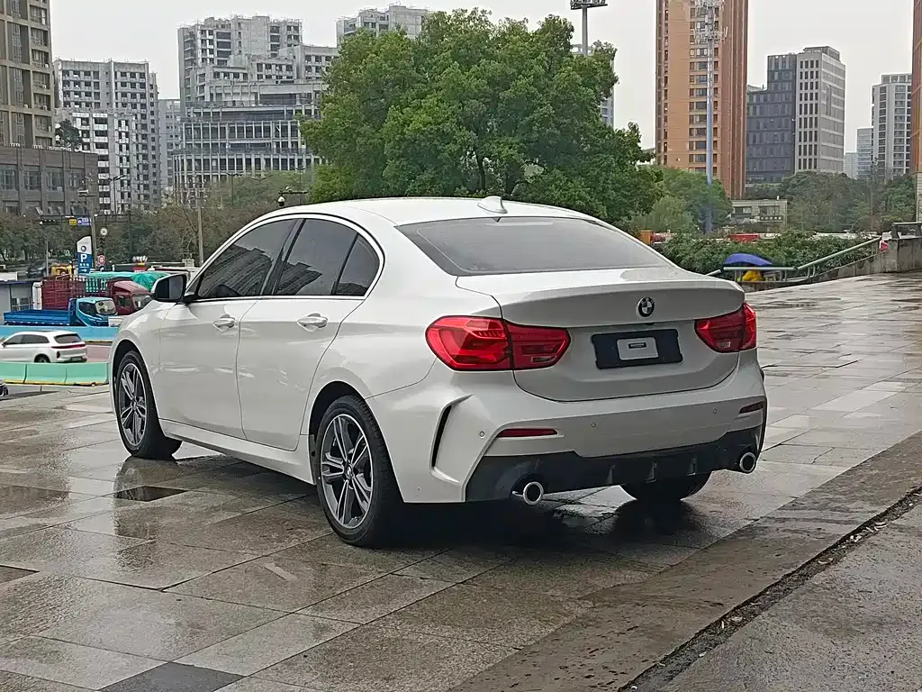 BMW 1 Series 2023 из CN, фото 6
