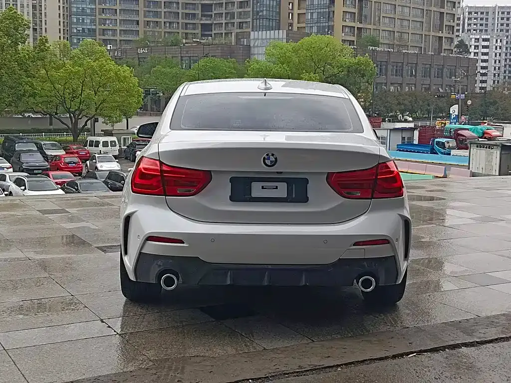BMW 1 Series 2023 из CN, фото 7