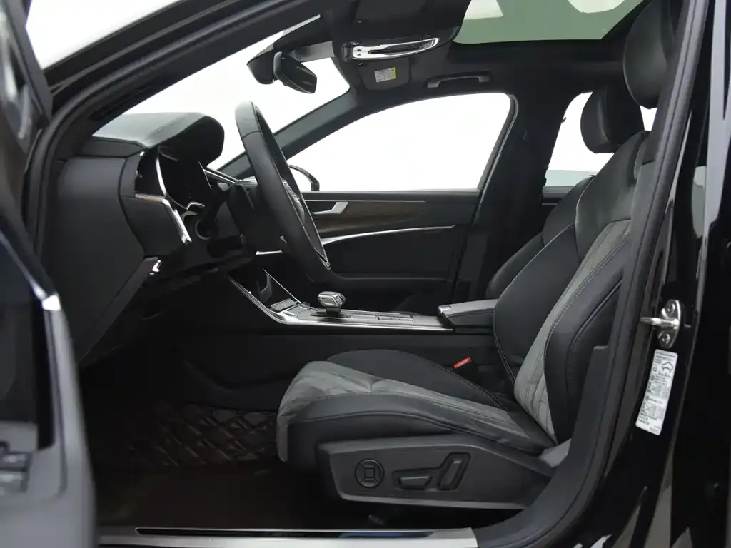 Audi A6L 2021 из CN, фото 6