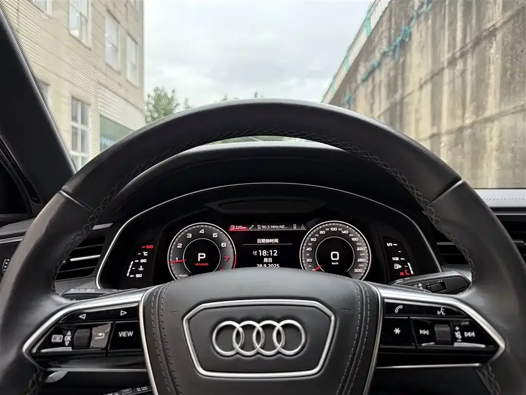 Audi A6L 2023 из CN, фото 6