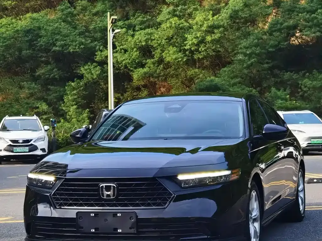 Honda Accord 2023 из CN, фото 1