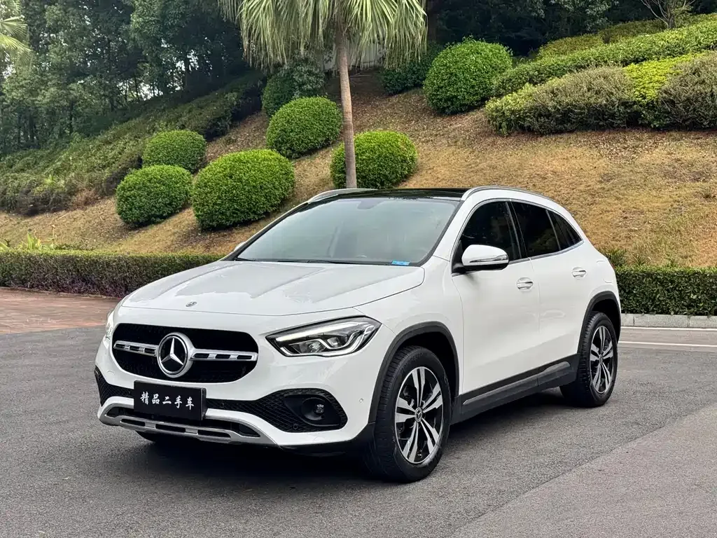 Mercedes-Benz GLA — фото 1
