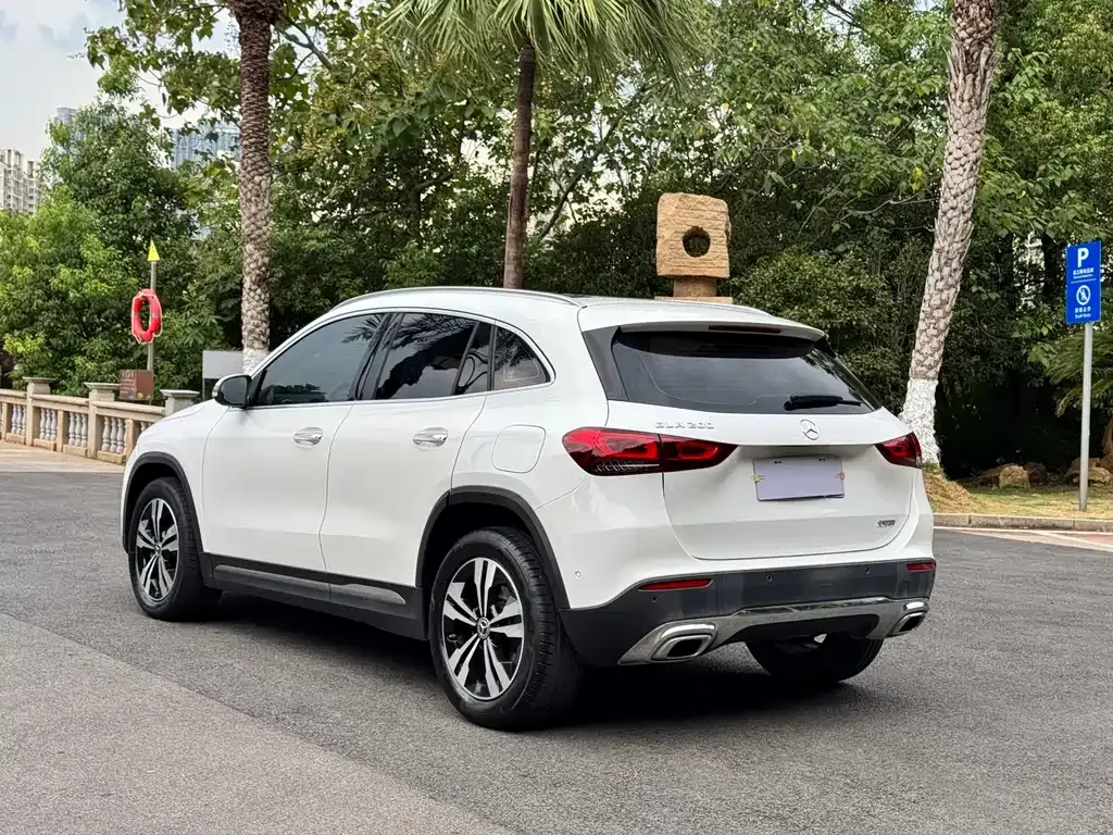 Mercedes-Benz GLA — фото 5