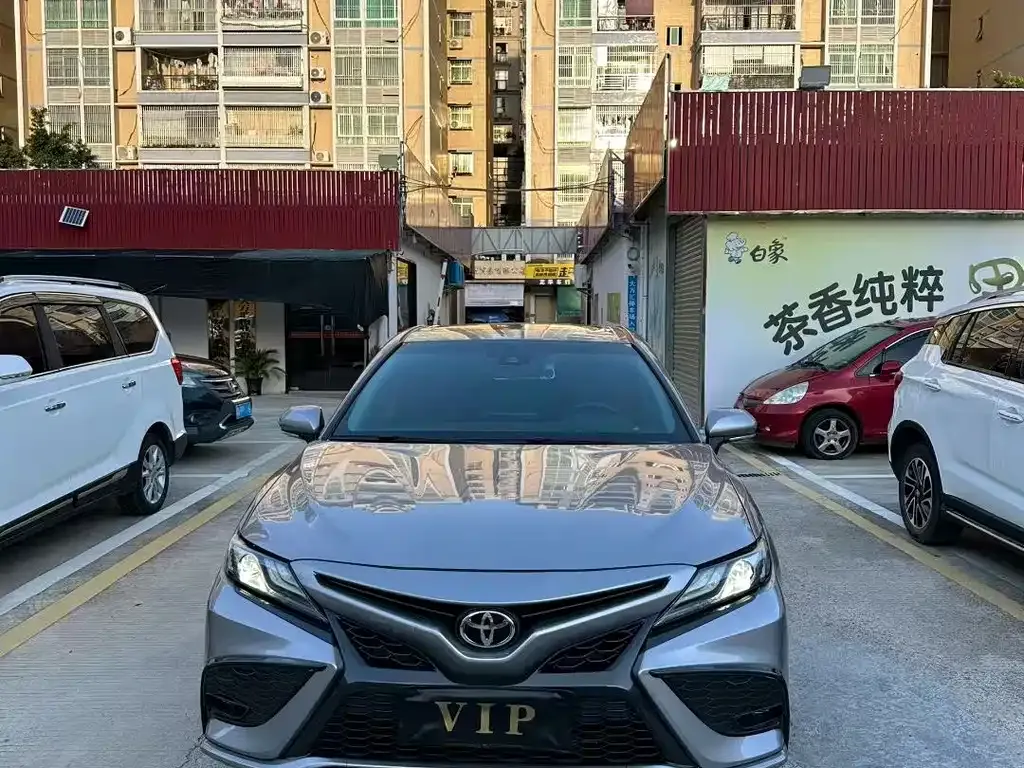 Toyota Camry 2021 из CN, фото 2