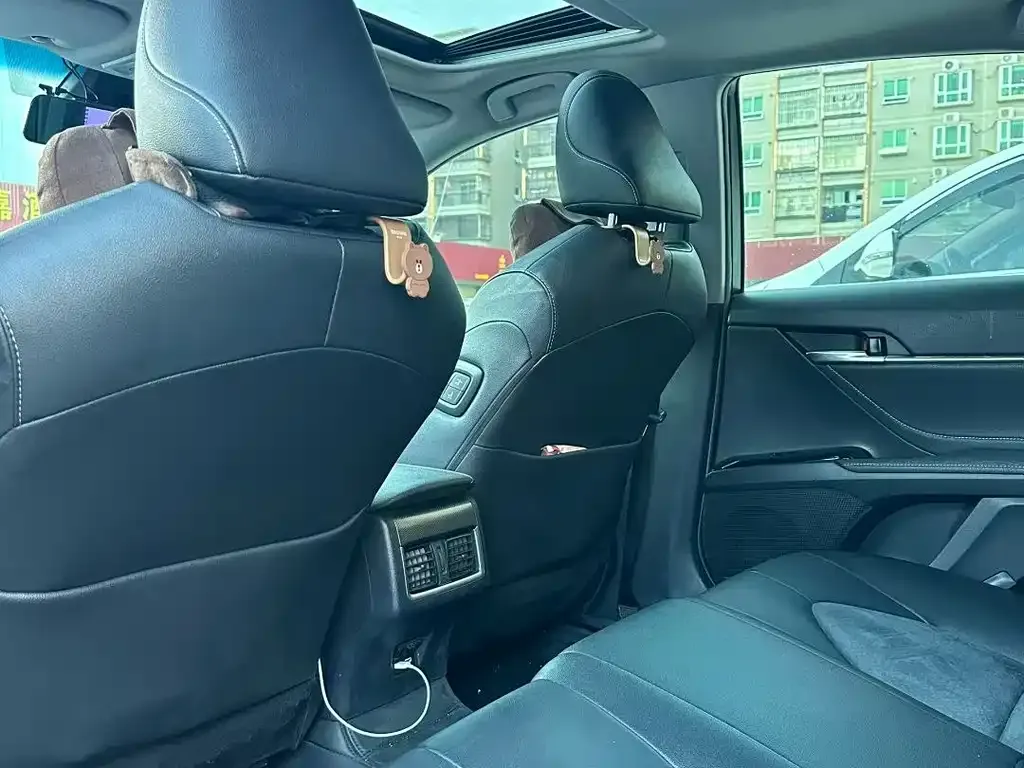 Toyota Camry 2021 из CN, фото 6