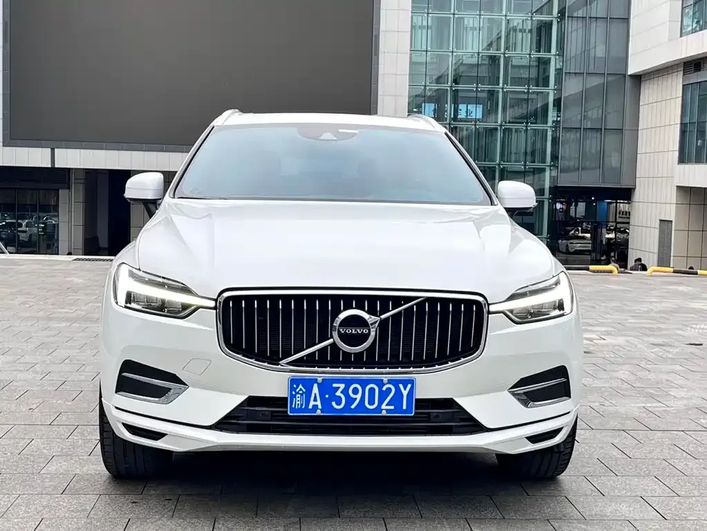 Volvo XC60 — фото 2