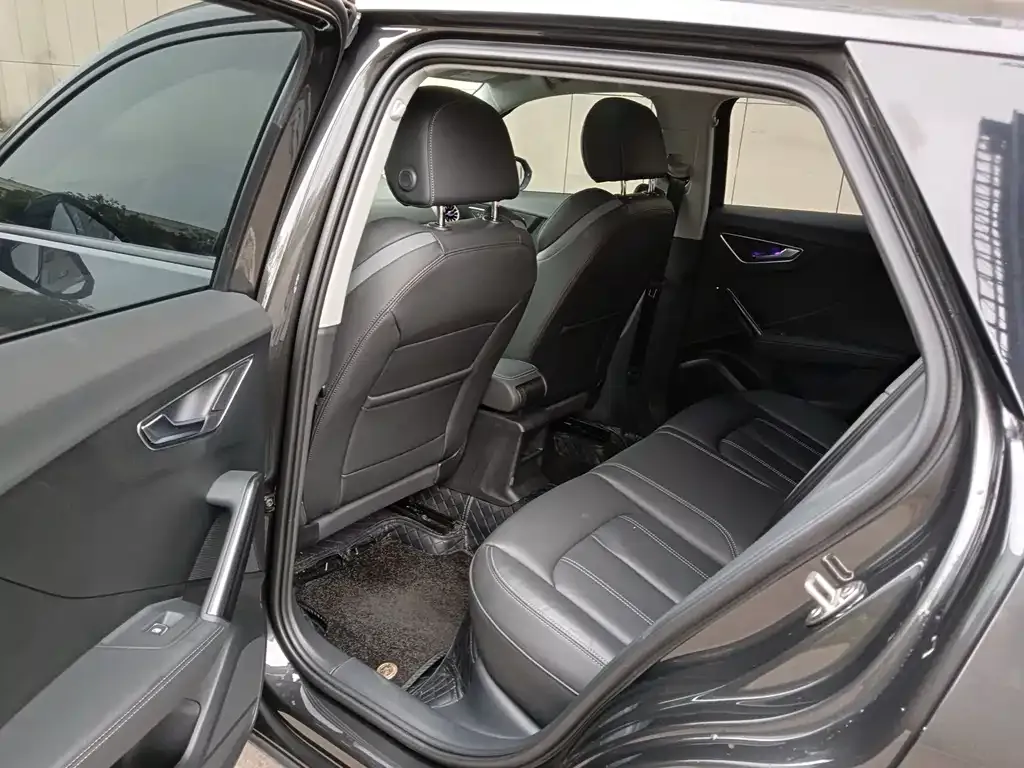 Audi Q2L 2024 из CN, фото 6
