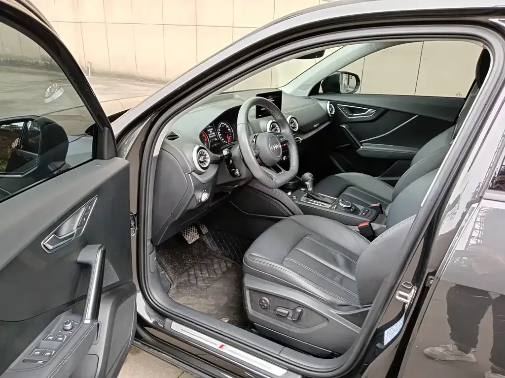 Audi Q2L 2024 из CN, фото 7