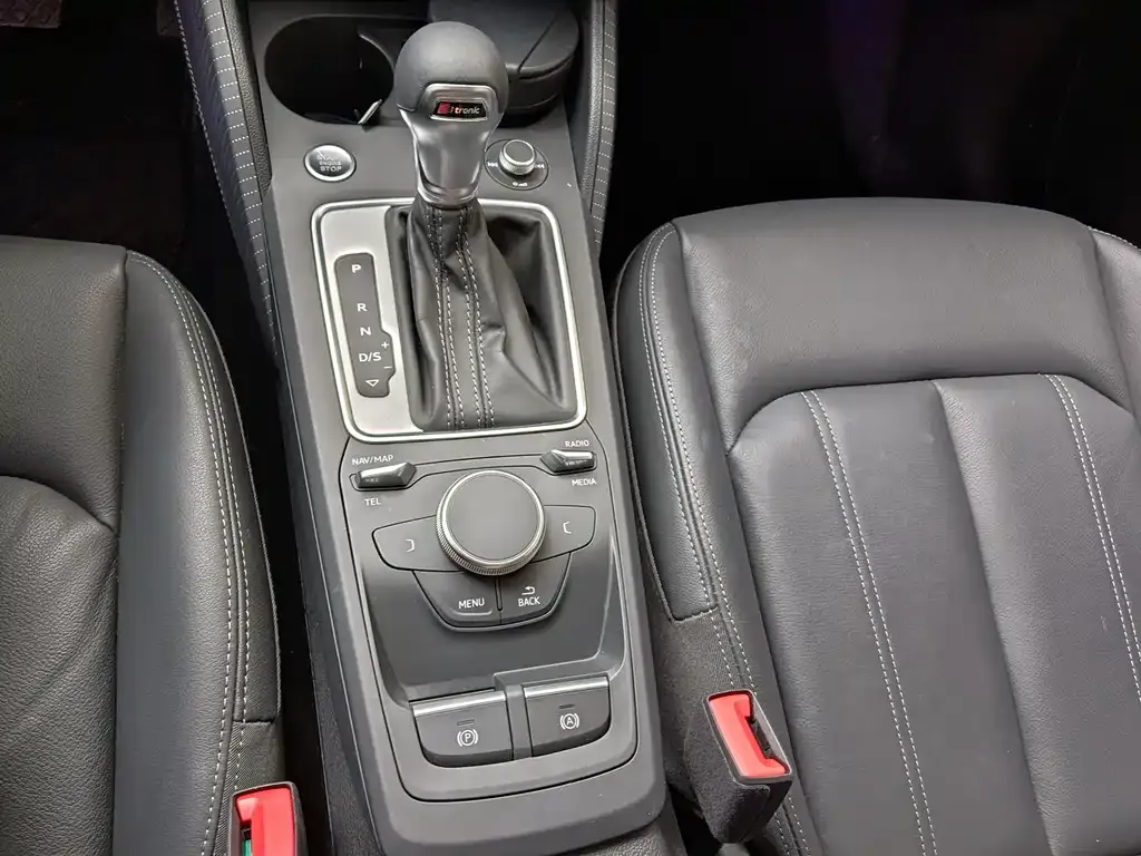 Audi Q2L 2024 из CN, фото 9