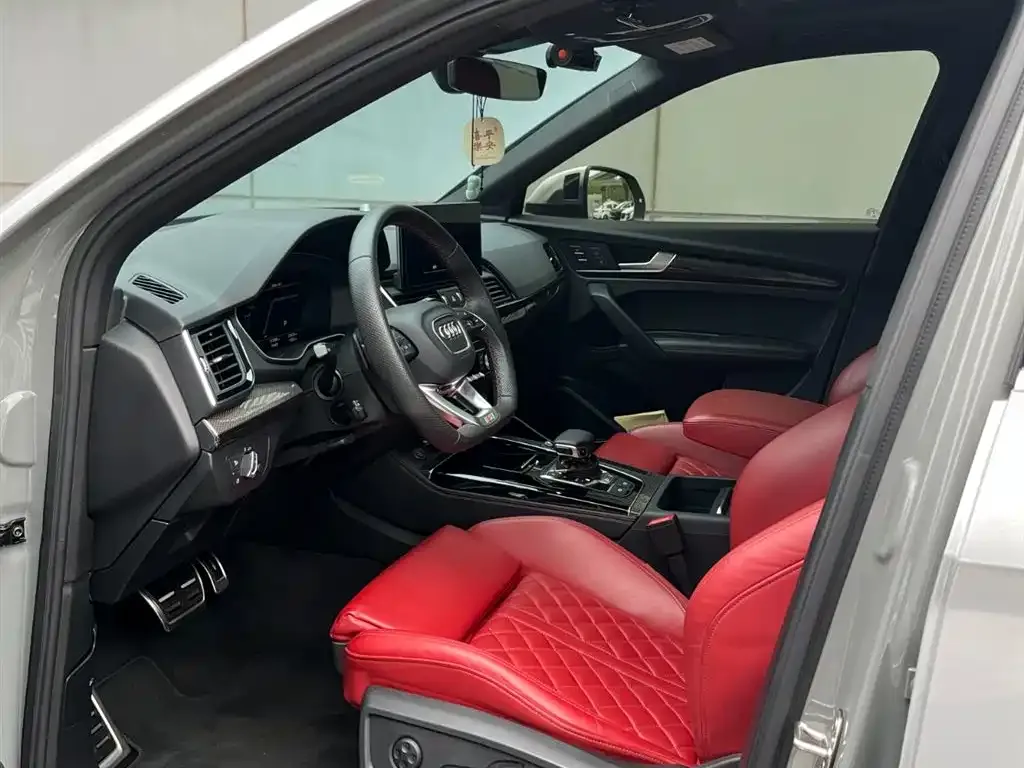 Audi SQ5 2023 из CN, фото 9