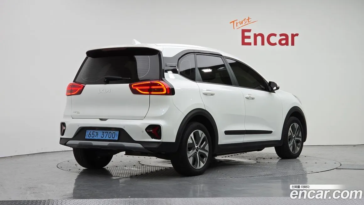 Kia Niro 2023 из KR, фото 2