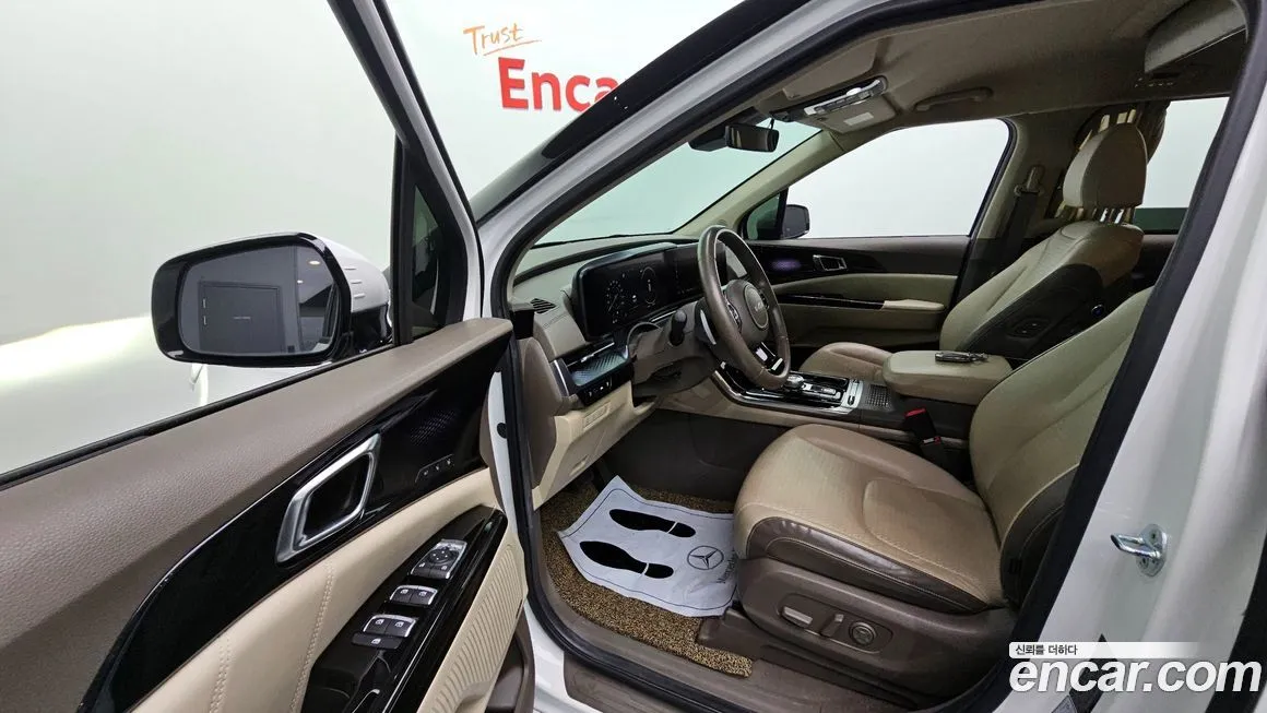 Kia Carnival — фото 10