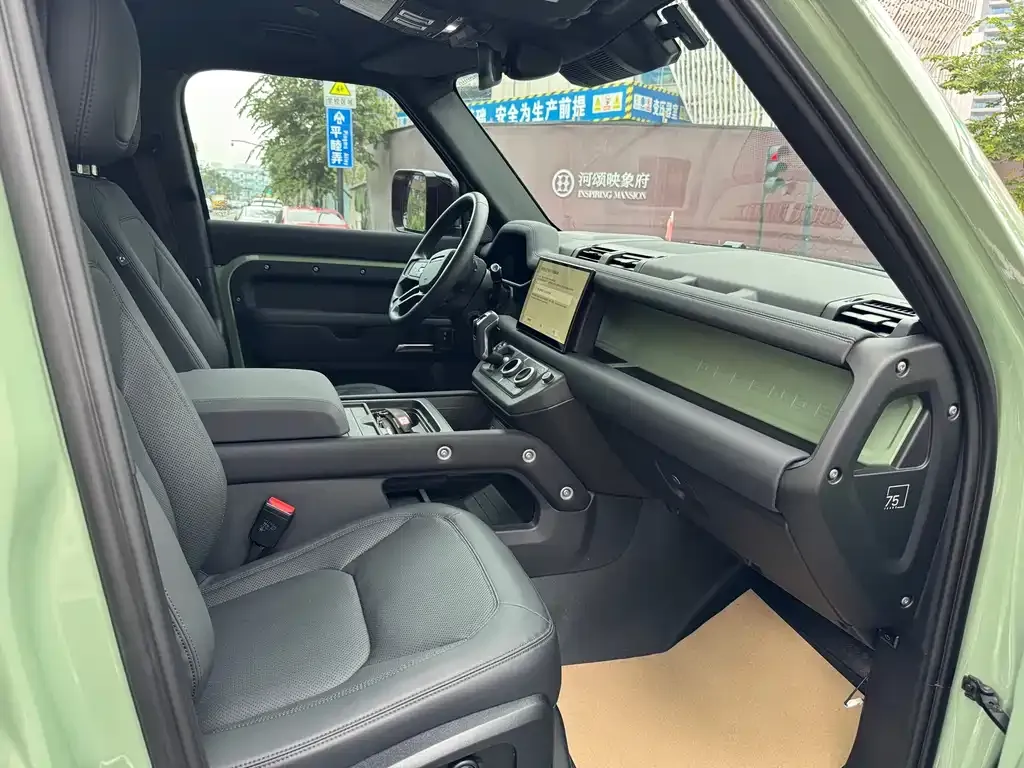 Land Rover Defender 2023 из CN, фото 7