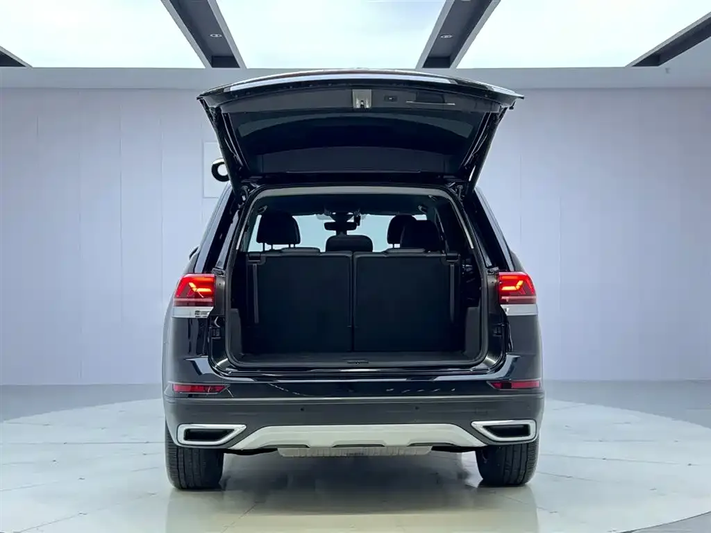 Volkswagen Teramont 2023 из CN, фото 9