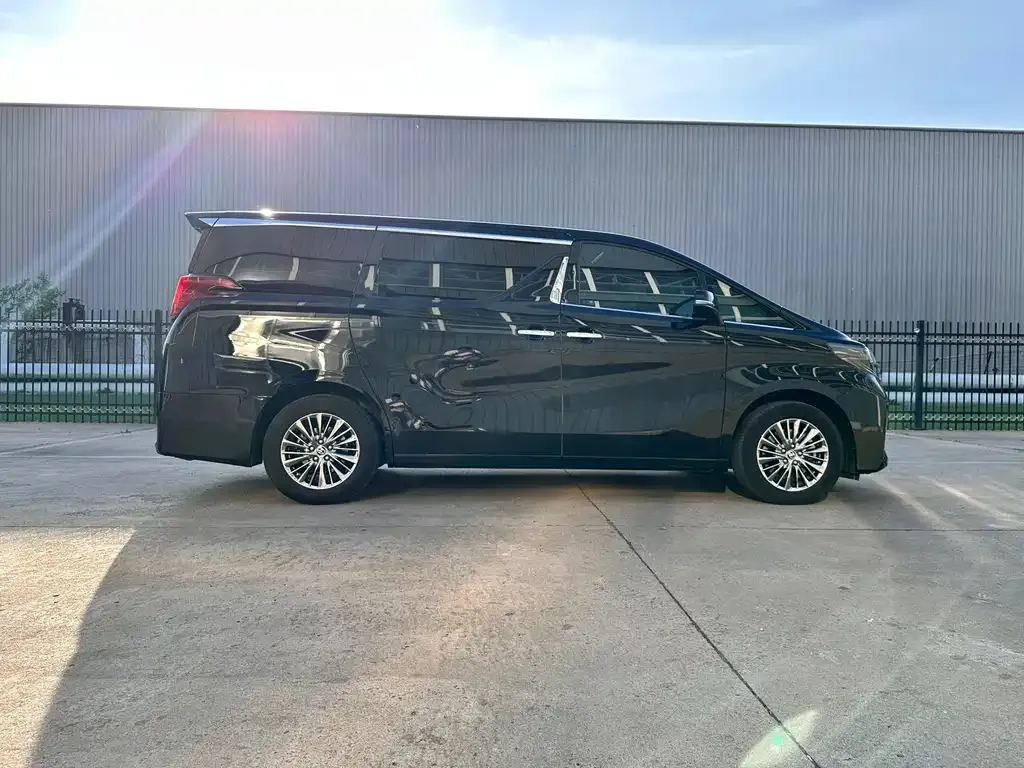 Toyota Alphard 2021 из CN, фото 7