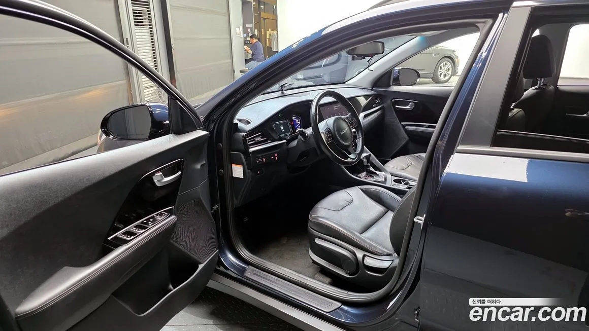 Kia Niro — фото 10