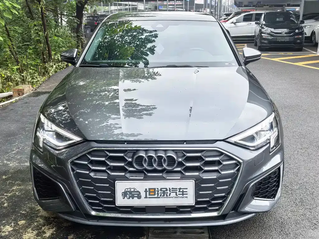 Audi A3 2024 из CN, фото 2