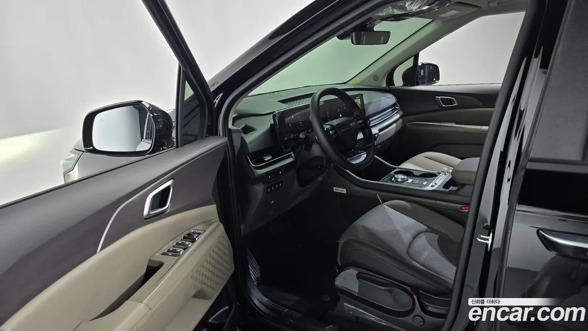Kia Carnival — фото 10