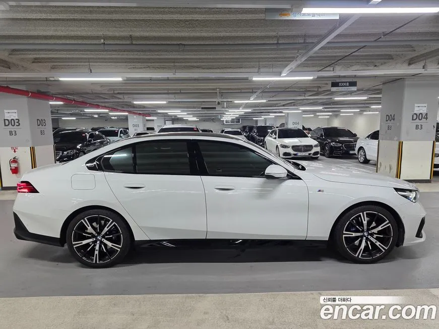 BMW 5-Series 2024 из KR, фото 3