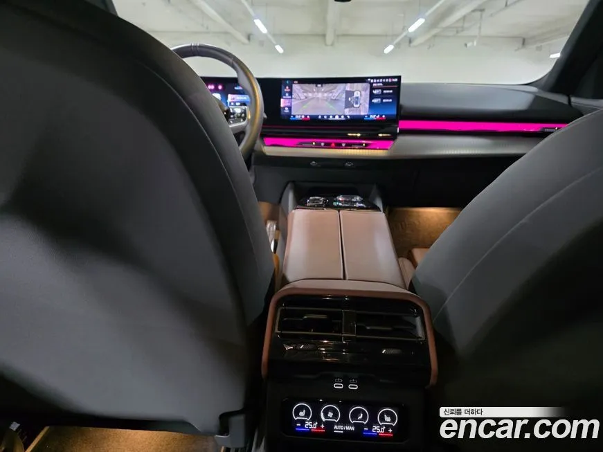 BMW 5-Series 2024 из KR, фото 8