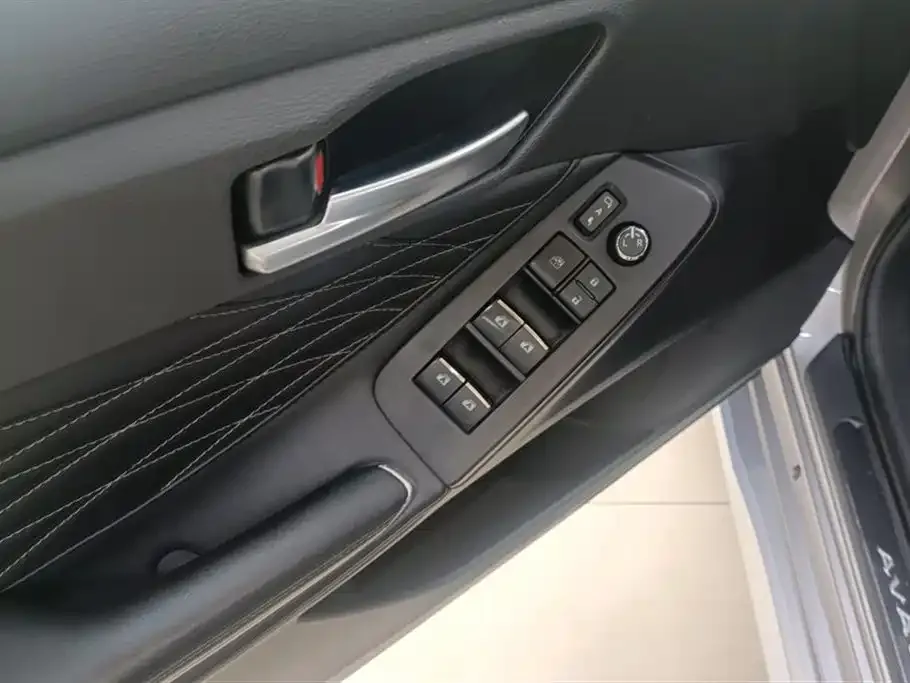 Toyota Avalon 2021 из CN, фото 7