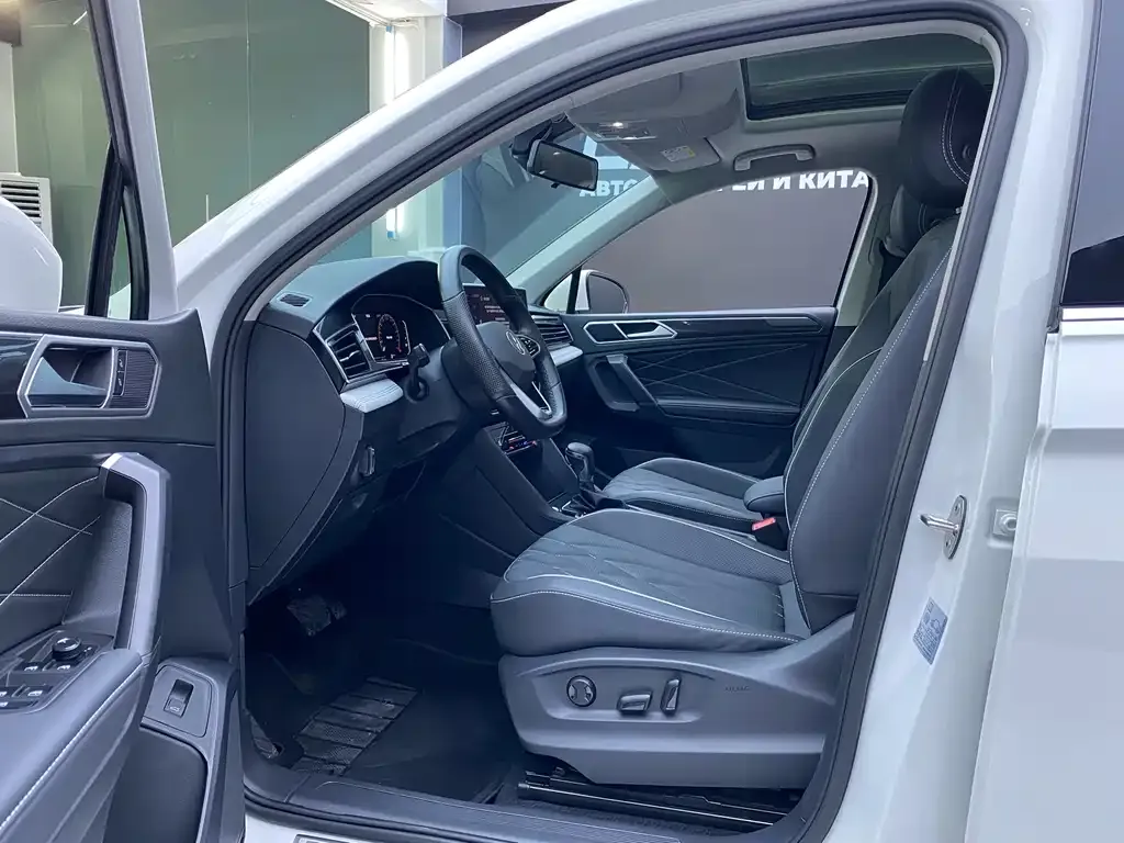 Volkswagen Tiguan L 2021 из CN, фото 7