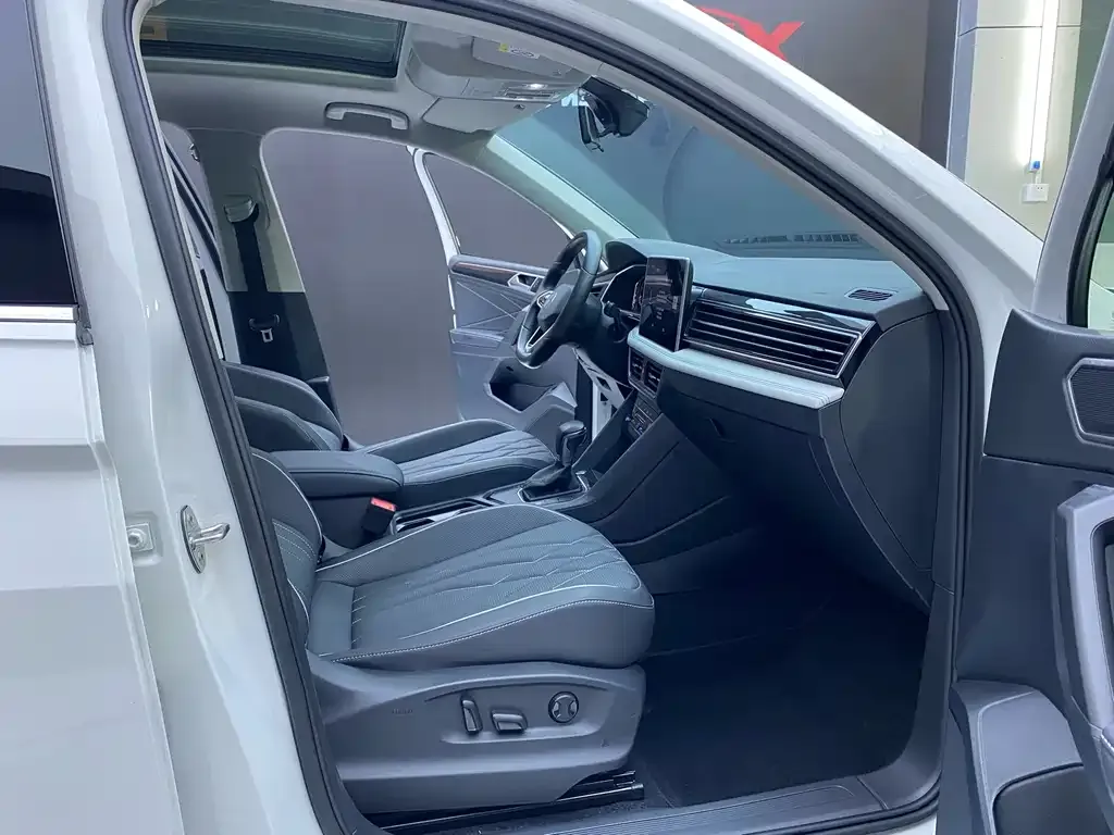 Volkswagen Tiguan L 2021 из CN, фото 8