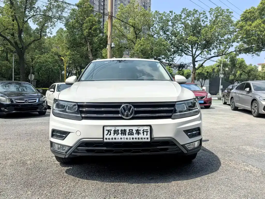Volkswagen Tiguan L — фото 3