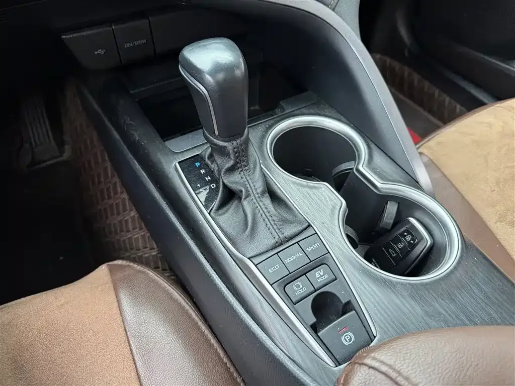 Toyota Camry 2022 из CN, фото 10