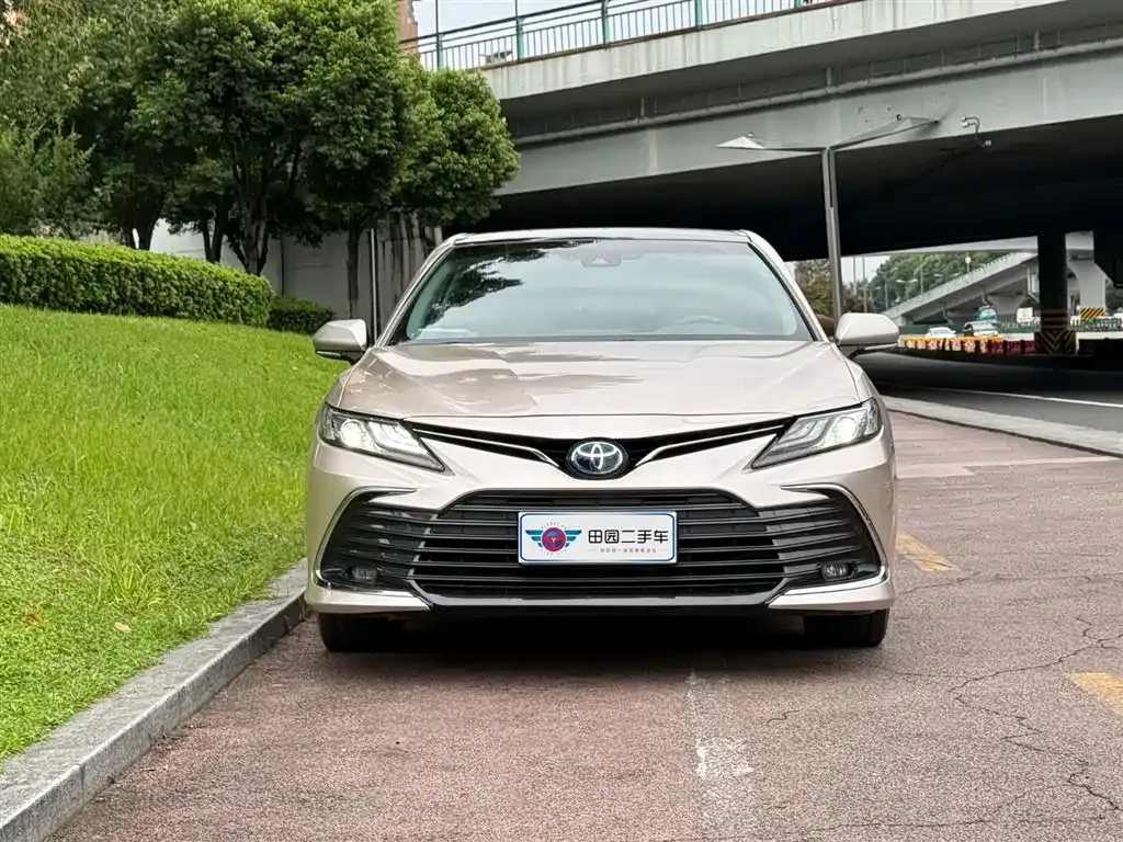 Toyota Camry 2022 из CN, фото 2