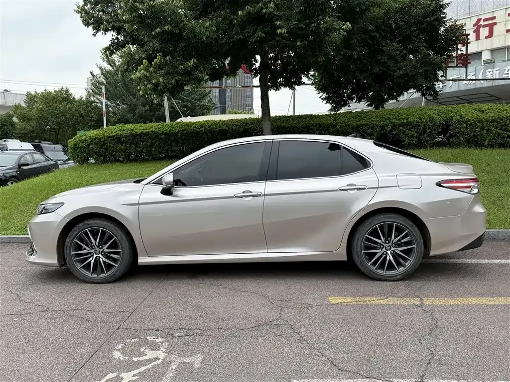 Toyota Camry 2022 из CN, фото 3