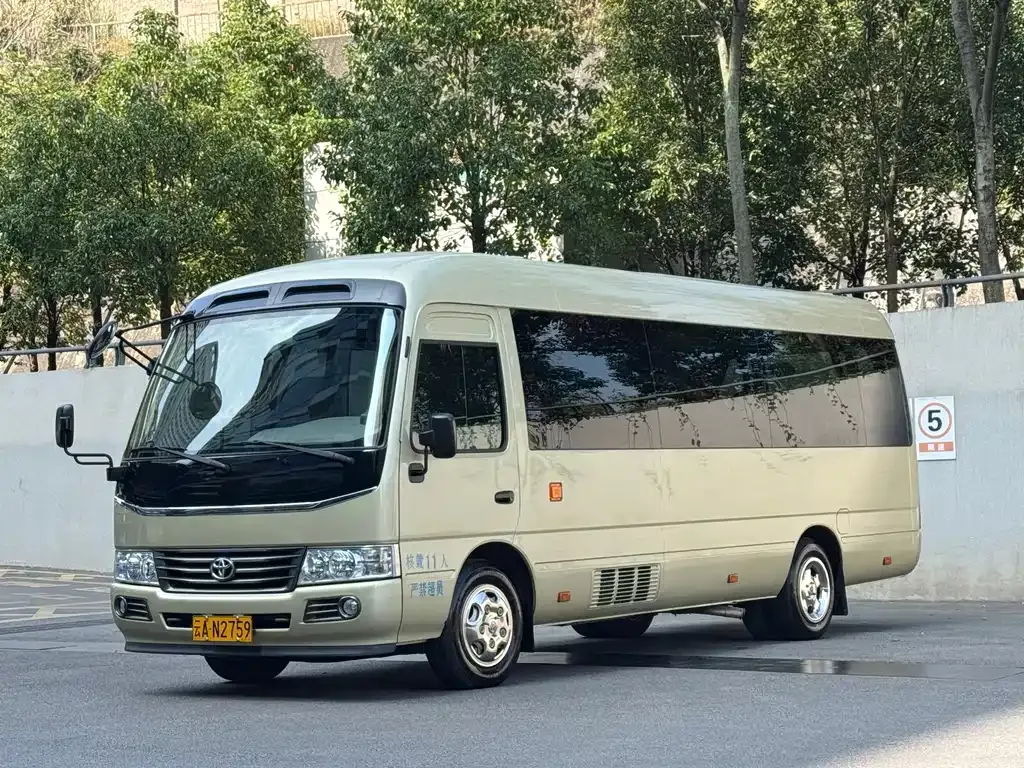 Toyota Coaster 2023 из CN, фото 1