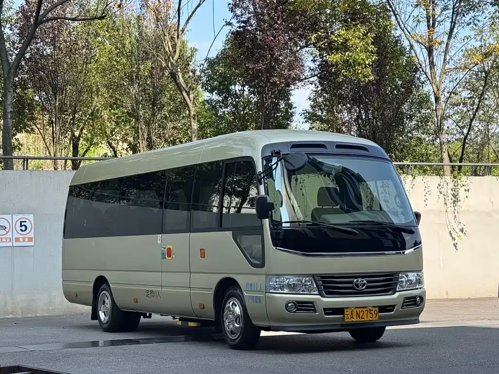 Toyota Coaster 2023 из CN, фото 2