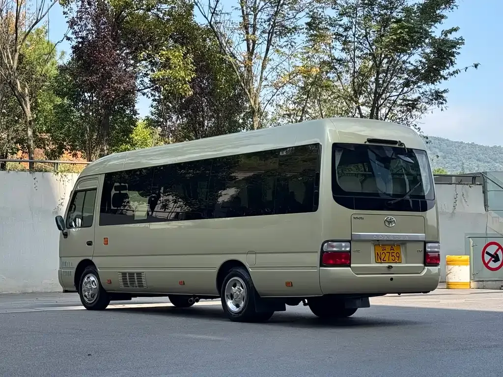 Toyota Coaster 2023 из CN, фото 6