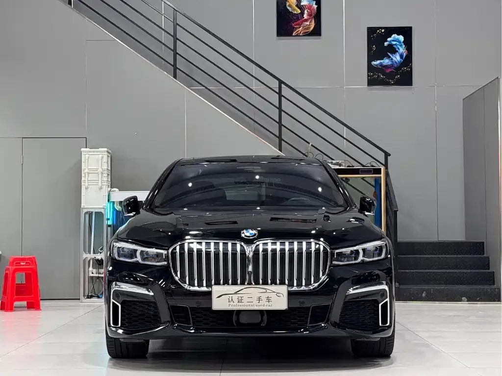 BMW 7 Series — фото 2